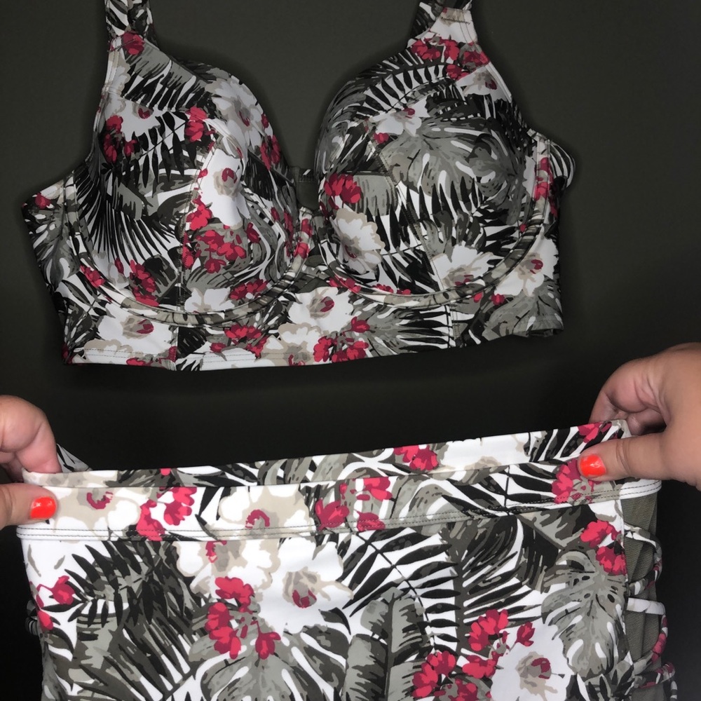 Plus size 2 pc bathing suit NWOT
